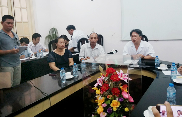 Mổ[-]nhầm[-]chân[-]tại[-]bệnh[-]viện[-]Việt[-]Đức:[-]Vì[-]sao[-]không[-]biên[-]chế[-]BV[-]vẫn[-]cầm[-]dao?